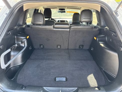 Used 2018 Jeep Cherokee Limited AWD/4WD image 11