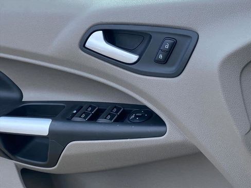 Used 2015 Ford Transit Connect Titanium image 16