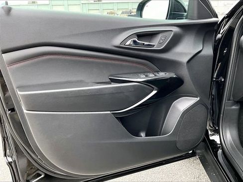 New 2026 Chevrolet Trax RS w/ Sunroof Package FWD image 23