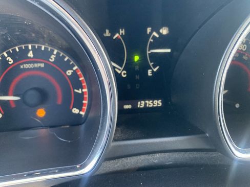 Used 2011 Toyota Highlander 2WD image 22