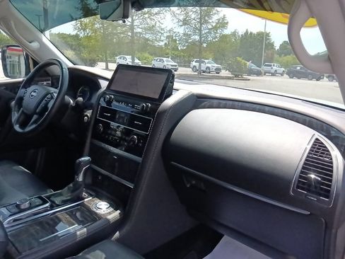 Used 2022 Nissan Armada Platinum w/ Captain's Chairs Package RWD image 39
