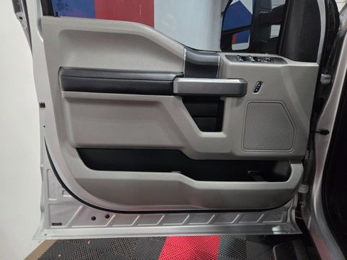 Used 2017 Ford F250 XLT w/ XLT Value Package image 32