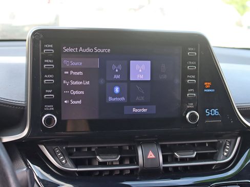 Used 2019 Toyota C-HR LE image 21