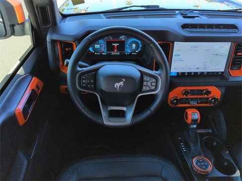 Certified 2025 Ford Bronco Badlands image 15