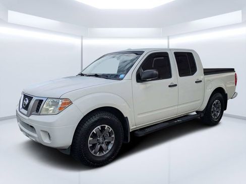 Used 2017 Nissan Frontier Desert Runner RWD image 7