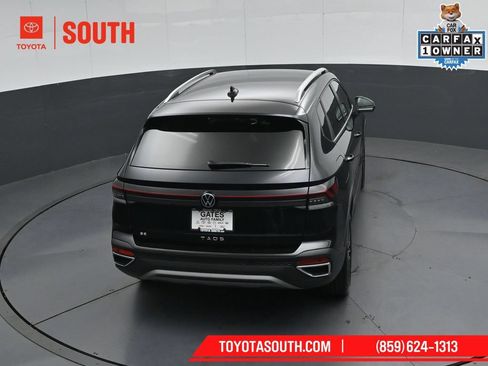 Used 2025 Volkswagen Taos SE FWD image 43