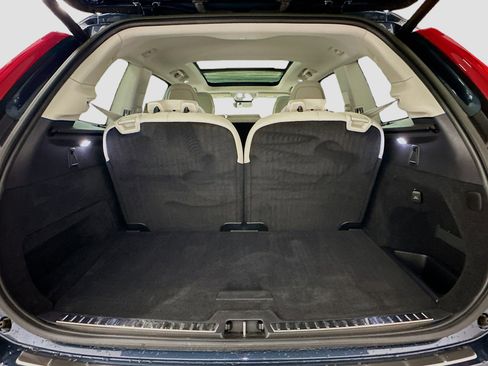 Used 2023 Volvo XC90 B6 Core w/ Protection Package Premier image 32