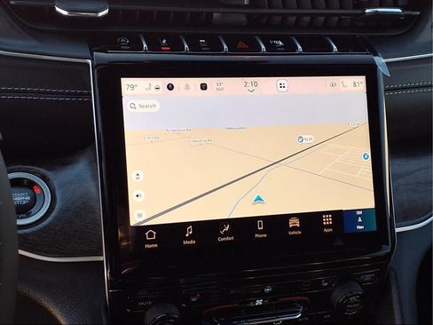 New 2025 Jeep Grand Cherokee L Limited AWD/4WD image 4
