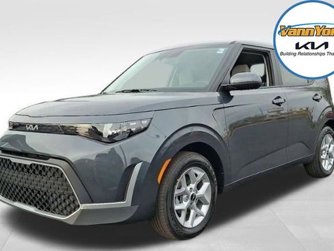 New 2025 Kia Soul LX w/ LX Technology Package image 2