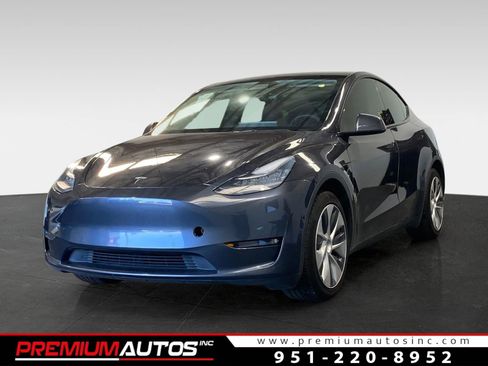 Used 2021 Tesla Model Y Long Range image 1