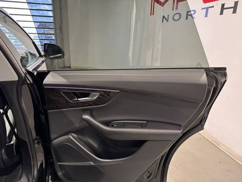 Used 2022 Audi Q8 Premium Plus image 46