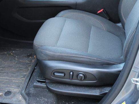 Used 2018 Chevrolet Traverse LT image 15