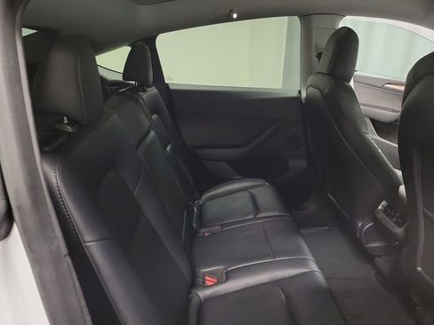 Used 2023 Tesla Model Y Long Range image 22