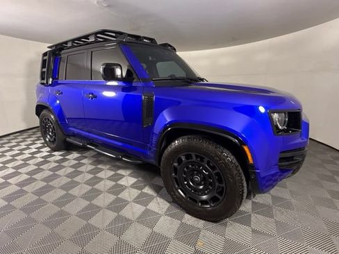 Used 2025 Land Rover Defender 110 AWD/4WD image 9