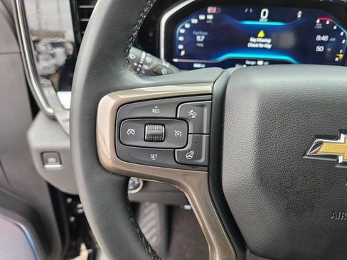 Used 2024 Chevrolet Silverado 2500 High Country w/ High Country Premium Package AWD/4WD image 19