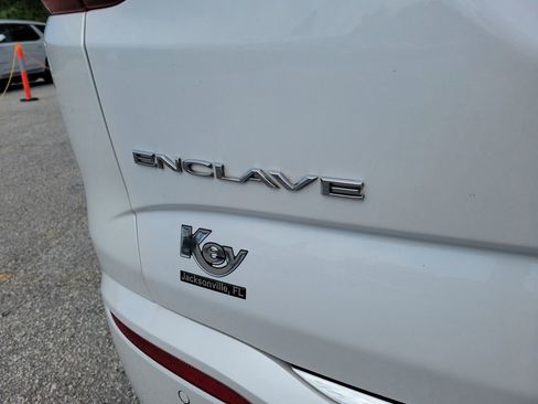 Used 2021 Buick Enclave Avenir w/ Avenir Technology Package FWD image 9