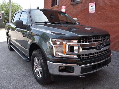 Used 2018 Ford F150 XLT w/ Equipment Group 302A Luxury AWD/4WD image 10