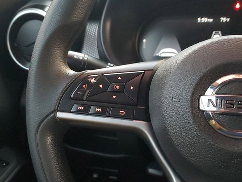 Used 2021 Nissan Kicks SV image 22