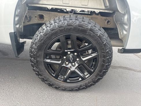 Used 2022 Chevrolet Silverado 1500 LT Trail Boss w/ Convenience Package II image 23