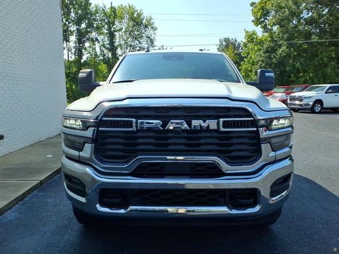Used 2026 RAM 2500 Big Horn AWD/4WD image 2