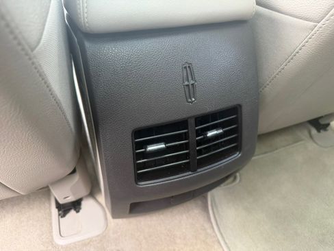 Used 2015 Lincoln MKX FWD w/ Equipment Group 102A image 17