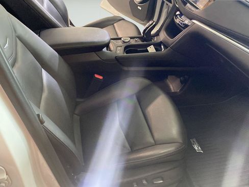 Used 2022 Cadillac XT5 Premium Luxury w/ LPO, Floor Liner Package AWD/4WD image 29
