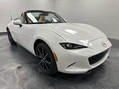 New 2026 MAZDA MX-5 Miata Grand Touring RWD image 7