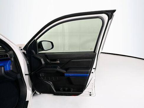 Used 2025 Toyota Tacoma TRD Off-Road image 29