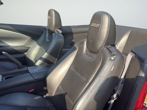 Used 2011 Chevrolet Camaro SS w/ LPO, Ground Effects Package RWD image 18