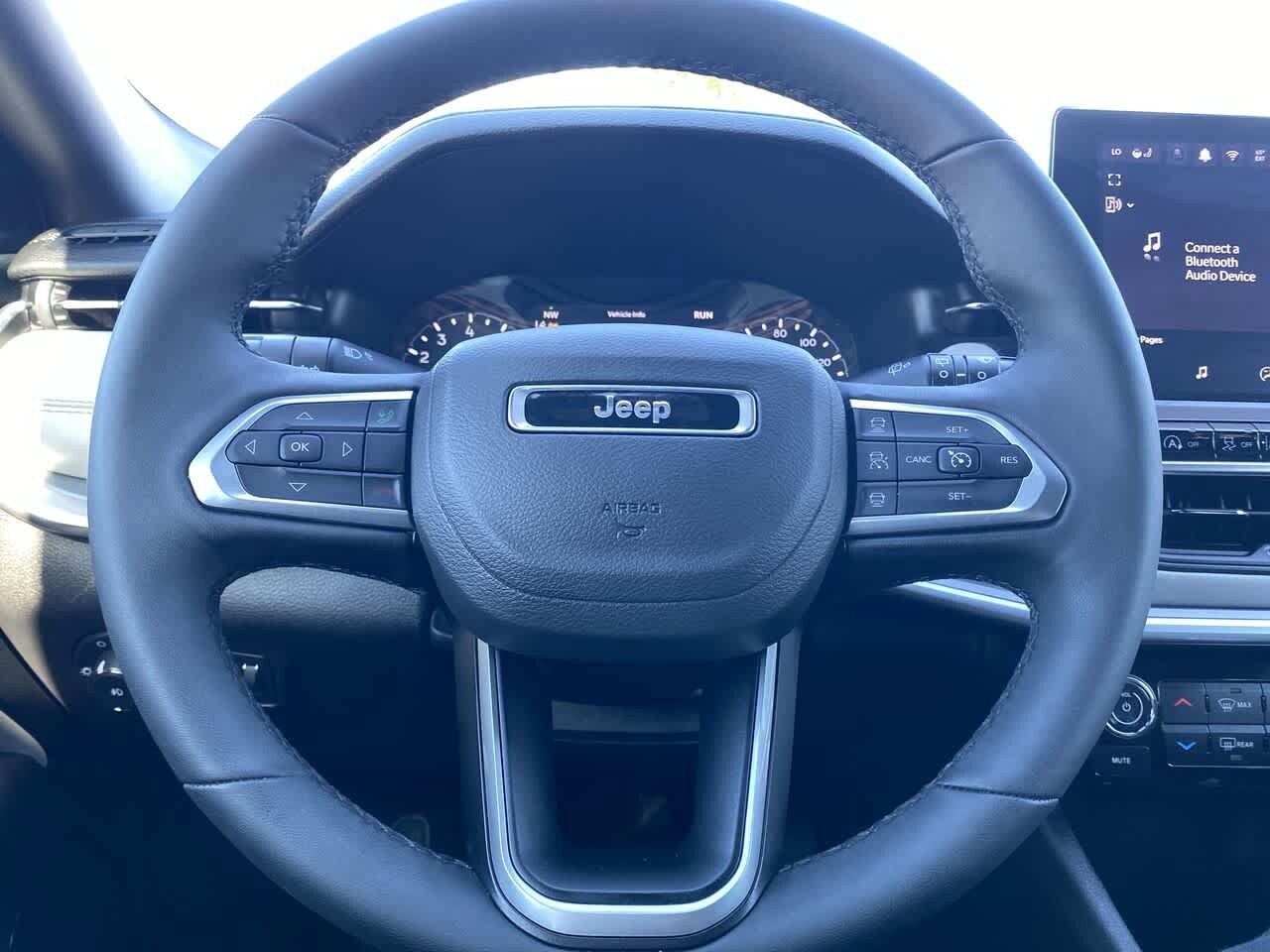 Used 2025 Jeep Compass Limited AWD/4WD image 14