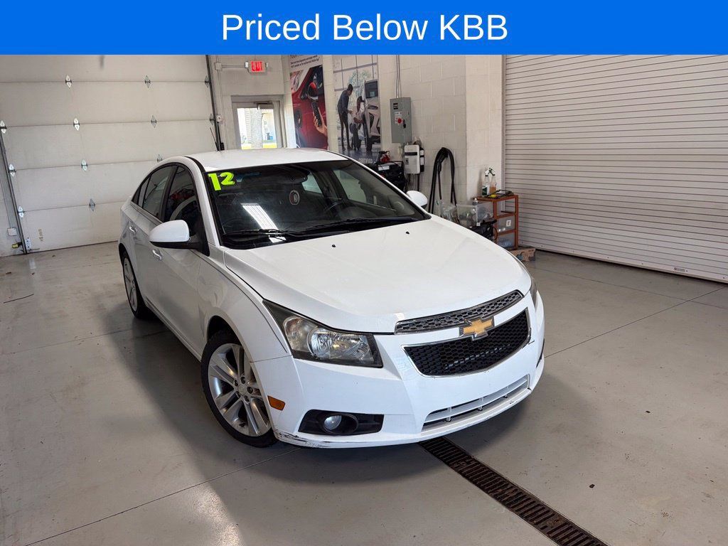 Used 2012 Chevrolet Cruze LTZ FWD image 2