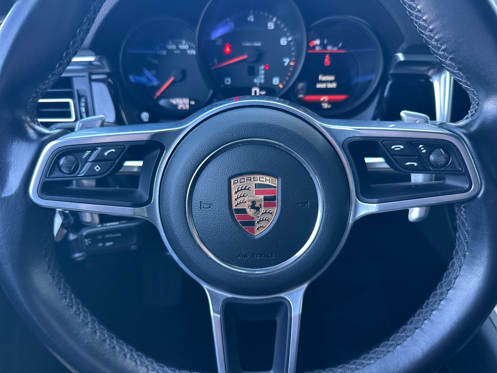 Certified 2020 Porsche Macan AWD/4WD image 13