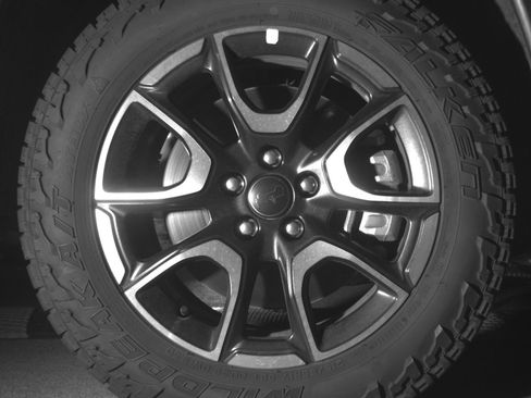 Used 2025 Jeep Compass Trailhawk AWD/4WD image 13