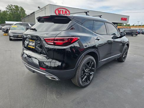 Used 2025 Chevrolet Blazer Premier w/ Driver Confidence II Package image 7