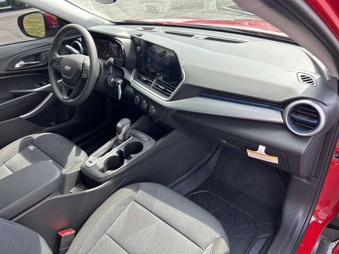 New 2026 Chevrolet Trax LS w/ LS Convenience Package FWD image 40