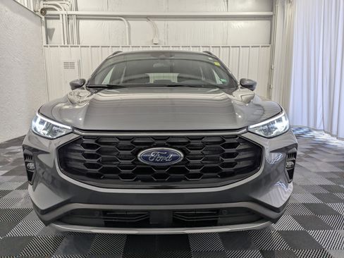 Used 2025 Ford Escape ST-Line Select w/ Class II Trailer Tow Package AWD/4WD image 4