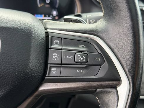 Used 2022 Jeep Grand Cherokee L Limited AWD/4WD image 26