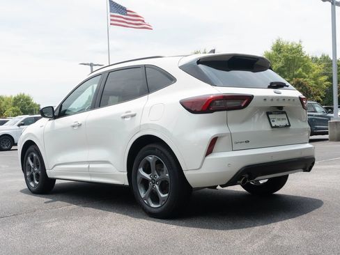 Used 2024 Ford Escape ST-Line w/ Tech Pack #1 FWD image 7