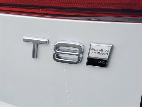 New 2026 Volvo XC60 T8 Ultra w/ Climate Package image 8