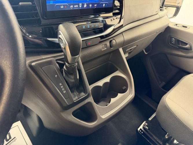 Used 2025 Ford Transit 350 XLT RWD image 19