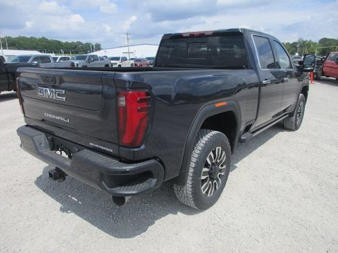 New 2026 GMC Sierra 2500 Denali Ultimate AWD/4WD image 5