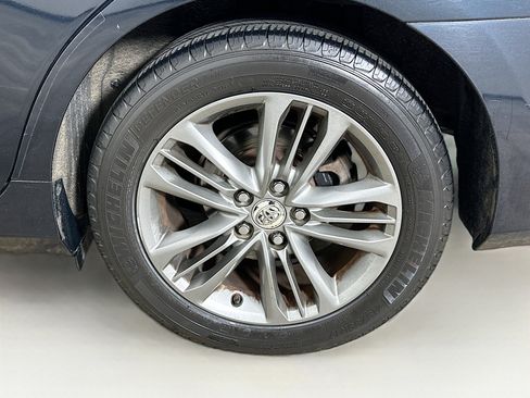 Used 2016 Toyota Camry SE image 11