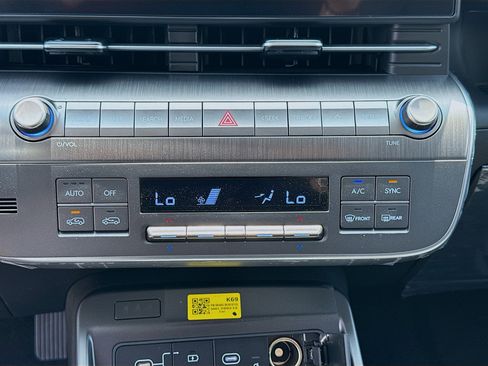 New 2026 Hyundai Kona Limited FWD image 12