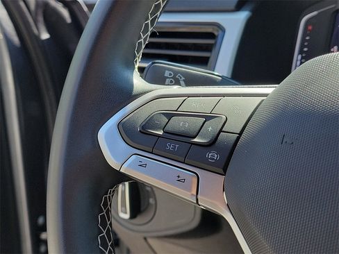 Used 2022 Volkswagen Atlas Cross Sport SE w/ Panoramic Sunroof Package image 29