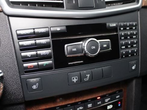Used 2013 Mercedes-Benz E 400 Sport Sedan w/ Premium 1 Pkg image 15