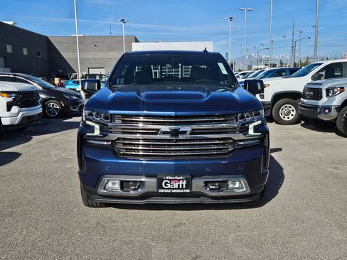 Used 2022 Chevrolet Silverado 1500 High Country w/ Technology Package image 9