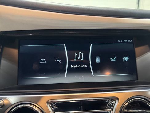 Used 2018 Rolls-Royce Ghost w/ Dynamic Package RWD image 32