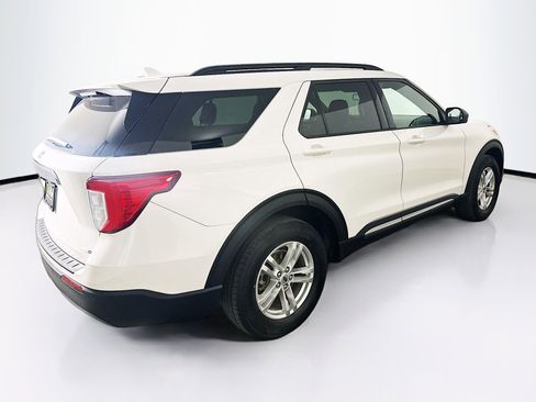 Used 2020 Ford Explorer XLT w/ Equipment Group 202A image 9