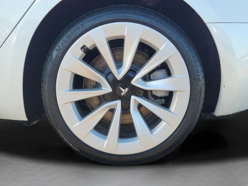 Used 2023 Tesla Model 3 Standard Range image 31