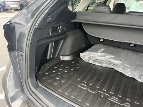 Used 2022 Subaru Outback Onyx Edition XT image 36